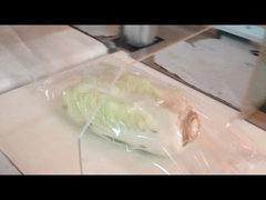 Μηχανή συσκευασίας λαχανικών σερβο μηχανών τιμών εργοστασίων, μηχανή συσκευασίας τοποθέτησης μέσα σε σάκκο μαξιλαριών πατατών